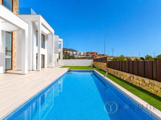 Casa en venta en Finestrat, Balcón de Finestrat Terra Marina. Impresionante Villa Moderna. Casas.
