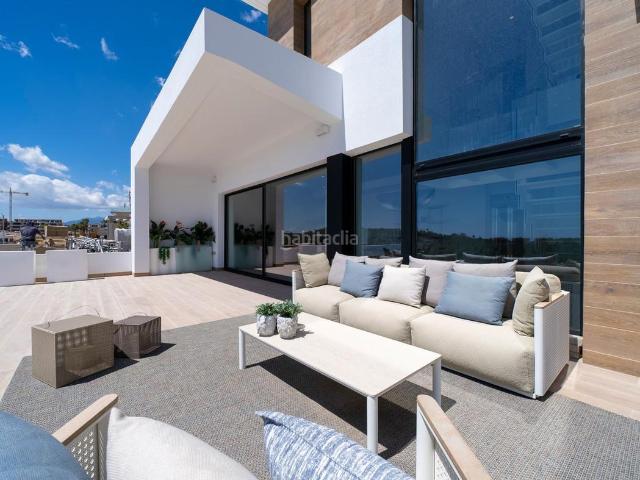 Casa en venta en Finestrat, Balcón de Finestrat Terra Marina. Lujosa villa con vista panorámica al mar. Casas.