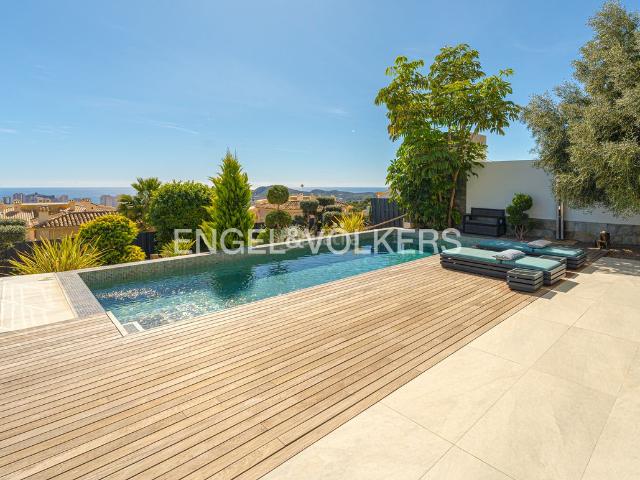 Casa en venta en Finestrat, Golf Bahía. Casas.