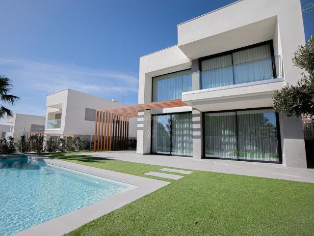 Casa en venta en Finestrat, Golf Bahía. Casas.