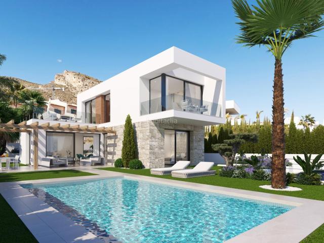 Casa en venta en Finestrat, Golf Bahía. Casas.