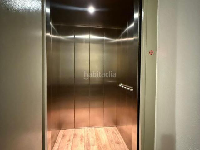 Casa en venta en Flaçà. Casa amb pati, terrassa i moltes possibilitats. Casas.