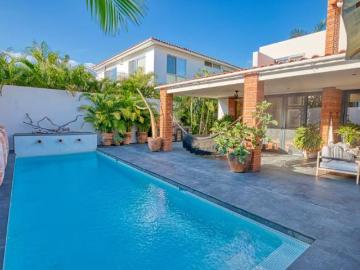 CASA EN VENTA EN FLAMINGOS RESIDENCIAL
