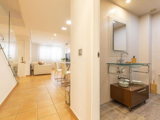 Casa en venta en Foios. Adosado completamente reformado en Foios amplitud, diseño y listo para entrar a vivir. Casas.
