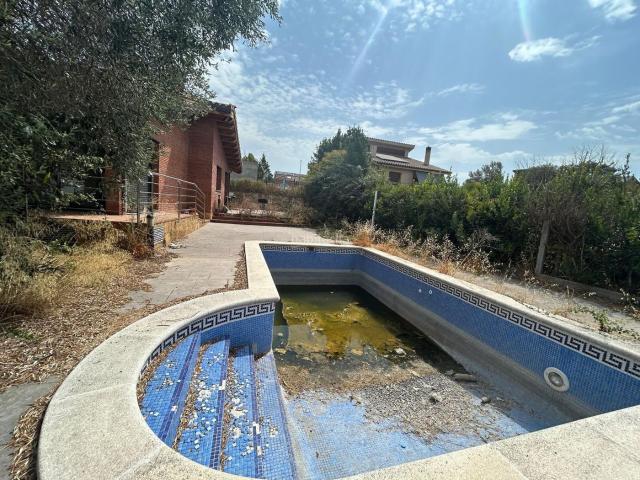 Casa en venta en Fonollosa. SE VENDE CASA EN FONOLLOSA, URBANIZACIÓN CANET DE FALS. Casas.