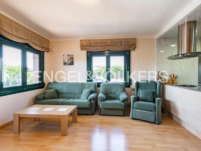 Casa en venta en Font rubí. Oportunidad en Can Castellví casa acogedora con gran parcela y piscina. Casas.