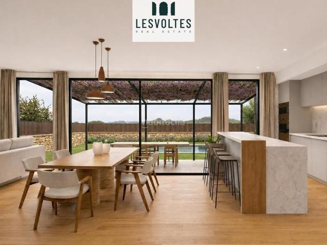 Casa en venta en Forallac. Casas.