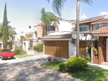 ! CASA EN VENTA EN FRAC BUGAMBILIAS ZAPOPAN JALISCO ! PROPIEDAD EN REMATE HIPOTECARIO