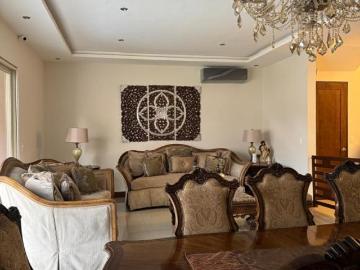 CASA EN VENTA EN FRACC. AZULEJOS EN MONTERREY, N.L