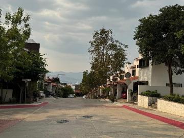 CASA EN VENTA EN FRACC. AGUA AZUL EN TUXTLA GUTIERREZ, CHIAPAS