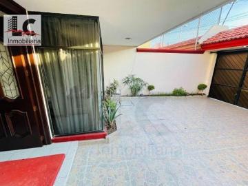 CASA EN VENTA EN FRACC. CAMINO REAL LA HACIENDA C.U