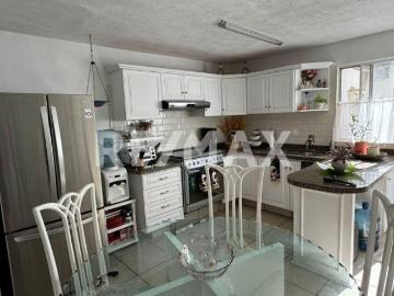 CASA EN VENTA EN FRACC CAMPO REAL ZAPOPAN 4
