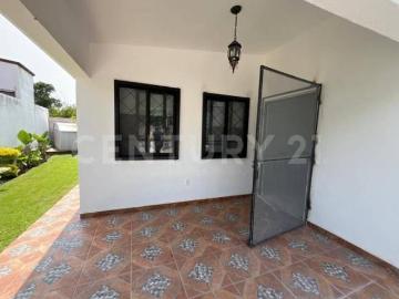 CASA EN VENTA EN FRACC. DE AMATES, OAXTEPEC, MORELOS