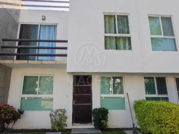 CASA EN VENTA EN FRACC. EL MANANTIAL, YAUTEPEC, MORELOS