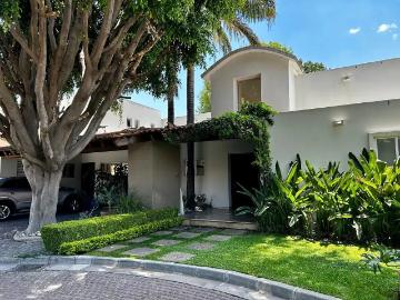 Casa en Venta en Fracc. La Cañada, Santa Cruz Buenavista, Puebla