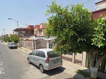 CASA EN VENTA EN FRACC. LAS AMERICAS, CALLE MARIANO ABASOLO, ECATEPEC, EDOMEX
