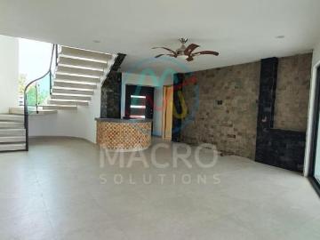 CASA EN VENTA EN FRACC. LOMAS DE COCOYOC