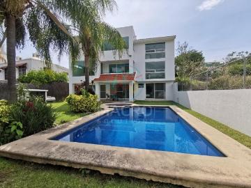 Casa En Venta En Fracc Lomas De Cocoyoc, Atlatlahucan