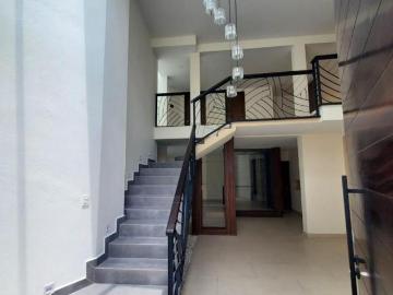 CASA EN VENTA EN FRACC. PUERTA DE HIERRO