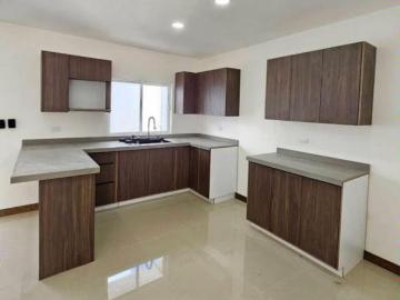 CASA EN VENTA EN FRACC. PRADERA LAKE $3.4 MILL