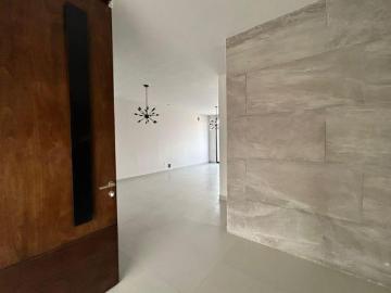 Casa en venta en Fracc. Privado frente a área verde