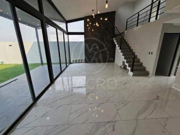CASA EN VENTA EN FRACC. REAL DE OAXTEPEC