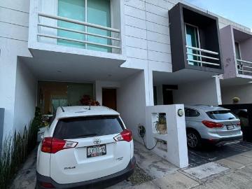 Casa En Venta En Fracc Res Santa Margarita, Zapopan