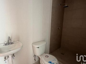 Casa en venta en fracc San Luis II en la providencia, Mineral de la Reforma