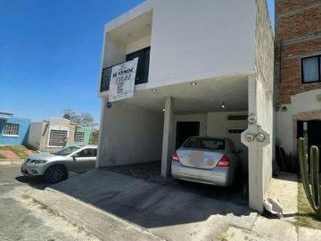 Casa en venta en Fracc Villas De Tesistan