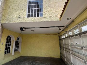CASA EN VENTA EN FRACCIONAMEINTO VILLAS DEL ALAMO PACHUCA DE SOTO