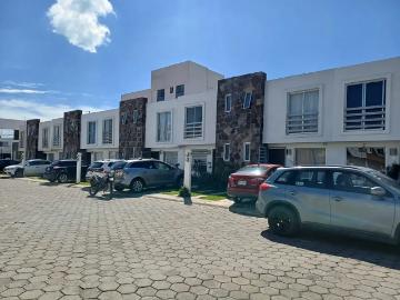 CASA EN VENTA EN FRACCIONAMIENTO ZONA CUAUTLANCINGO