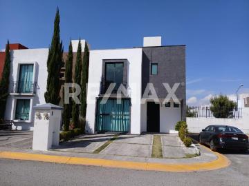 Casa en Venta en Fraccionamiento Bosques de ICA, Zinacantepec