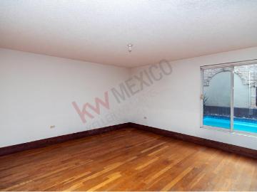 Casa en Venta en Fraccionamiento Cerrado con Alberca, Rincón La Rosita, Torreón, Coahuila