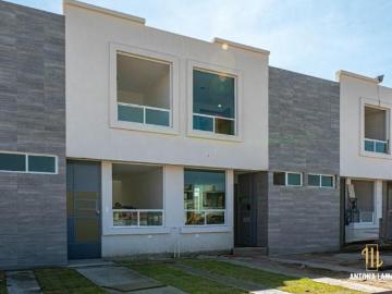 Casa en Venta en Fraccionamiento de Coronango, Puebla
