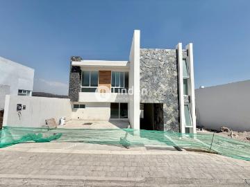 CASA EN VENTA EN FRACCIONAMIENTO FARASI, HARAS DEL BOSQUE