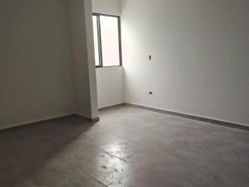 CASA EN VENTA EN FRACCIONAMIENTO LA ESCONDIDA