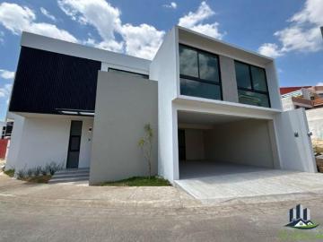 Casa en Venta en Fraccionamiento La Finca, Xalapa