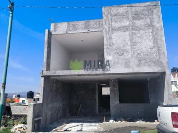 CASA EN VENTA EN FRACCIONAMIENTO LA LUZ, EN SALIDA QUIROGA, La Luz