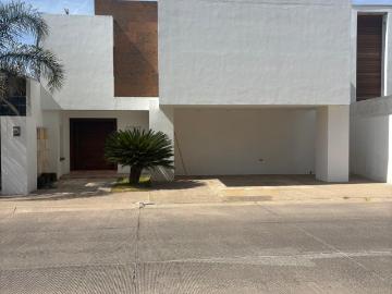 Casa en venta en fraccionamiento Las Privanzas, Durango