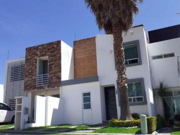 Casa En Venta En Fraccionamiento Lomas Del Valle