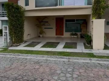 Casa en venta en Fraccionamiento Lomas Del Valle por Xilotzingo