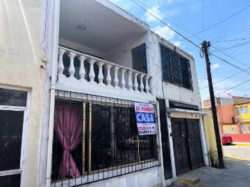 Casa en Venta en Fraccionamiento Miraflores en Tlalnepantla, Estado de México
