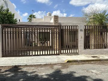CASA EN VENTA EN FRACCIONAMIENTO MONTEALBAN MERIDA, YUCATAN
