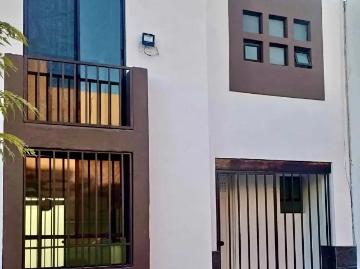 Casa en venta en fraccionamiento oasis residencial