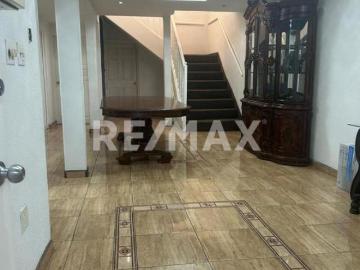 Casa en venta en fraccionamiento Orquídeas. 4