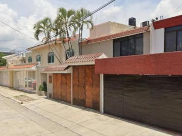 CASA EN VENTA EN FRACCIONAMIENTO REAL VALLARTA ZAPOPAN JALISCO