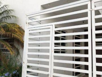 CASA EN VENTA EN FRACCIONAMIENTO SANTA CLARA