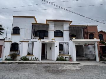 CASA EN VENTA EN FRACCIONAMIENTO SIERRA MADRE