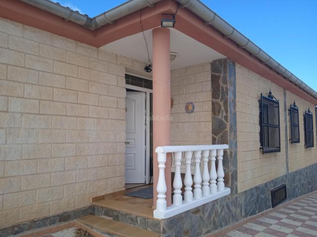 Casa en venta en Freila. Vivienda familiar privada en Freila. Casas.