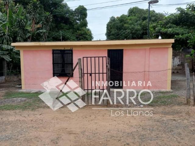 Casa en Venta en Guanare Portuguesa 298 m2. 2 hab
